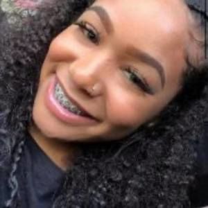 Meet your Posher, Miya